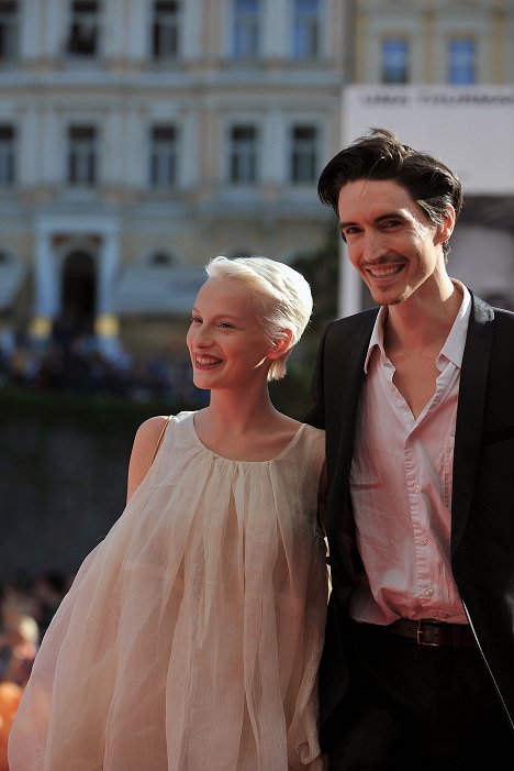 Arrivals at the Opening Ceremony of the Karlovy Vary International Film Festival on June 30, 2017 - Anna Fialová, Jared Doreck