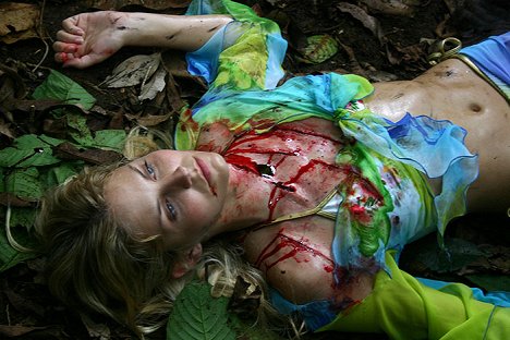 Nikki Griffin - Ztracený ostrov - Z filmu
