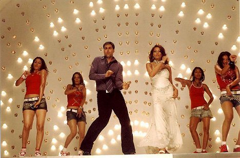 Akshay Kumar, Bipasha Basu