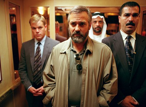 Matt Damon, George Clooney, Alexander Siddig - Syriana - Z filmu