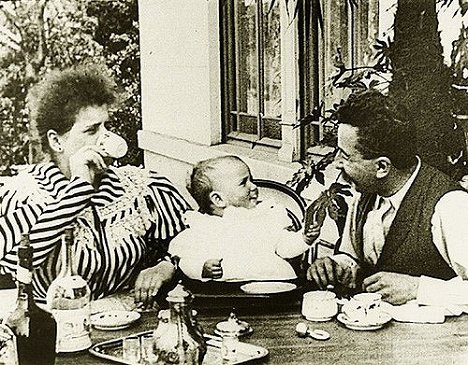 Auguste Lumière - Repas de bébé - Z filmu