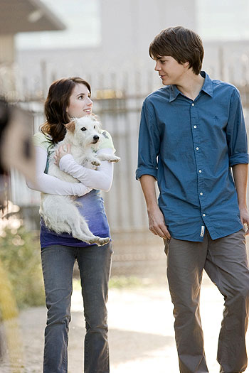 Emma Roberts, Johnny Simmons - Hotel pre psov - Z filmu
