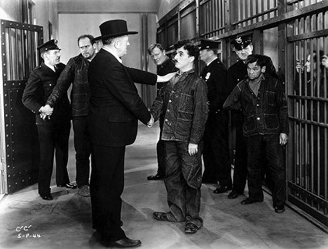 Richard Alexander, Charlie Chaplin - Moderní doba - Z filmu
