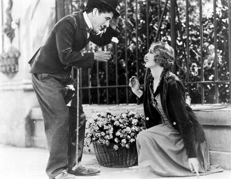Charlie Chaplin, Virginia Cherrill - Světla velkoměsta - Z filmu