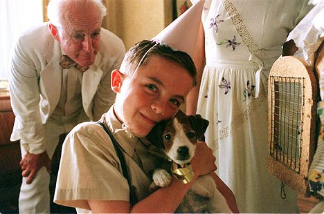 Frankie Muniz, Enzo the Dog - My Dog Skip - Photos