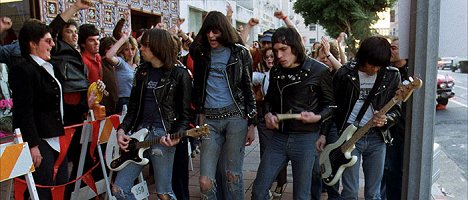 Johnny Ramone, Joey Ramone, Marky Ramone, Dee Dee Ramone - Rock 'n' Roll High School - Z filmu