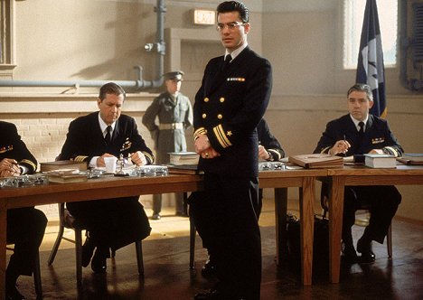 Michael Murphy, Peter Gallagher - Vojenský soud se vzbouřenci z lodi Caine - Z filmu