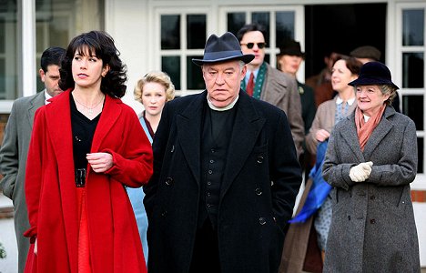 Caroline Catz, Donald Sinden, Julia McKenzie - Slečna Marplová - Modrá pelargonie - Z filmu