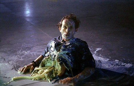 Lance Henriksen