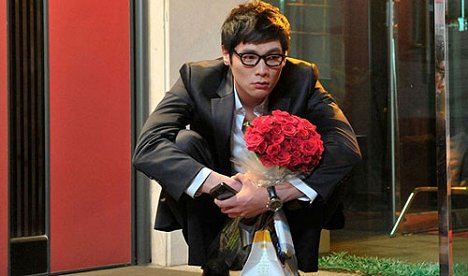 Daniel Choi - Sirano; yeonaejojakdo - Z filmu