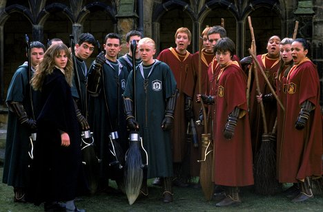 Emma Watson, Jamie Yeates, Scot Fearn, Tom Felton, James Phelps, Oliver Phelps, Sean Biggerstaff, Daniel Radcliffe