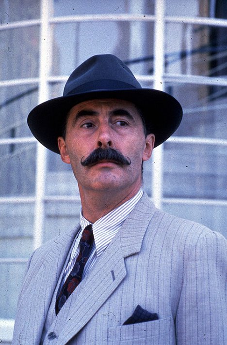 Tony Mathews - Agatha Christie's Poirot - Tajemné zmizení pana Davenheima - Z filmu