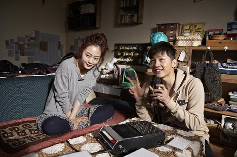Ye-seul Han, Joong-ki Song - Penny Pinchers - Photos