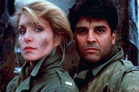 Heather Thomas, Erik Estrada - Tucet špinavců IV: Osudná mise - Z filmu