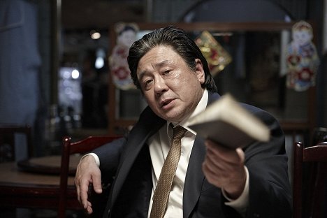 Min-sik Choi - Bumchoiwaui junjaeng : nabbeunnomdeul jeonsungshidae - Z filmu
