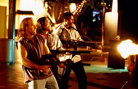 Kevin Gage, Danny Trejo, Michael Wright - Masaker v obchodnom dome - Z filmu
