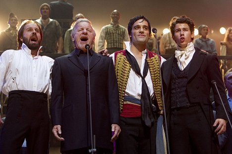 Alfie Boe, Colm Wilkinson, Ramin Karimloo, Nick Jonas - Les Misérables - koncert z Londýna - Z filmu