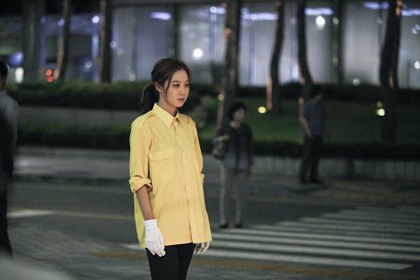 Hyo-jin Gong - Joogoonui taeyang - Z filmu