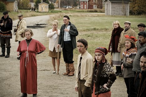 Aake Kalliala, Jukka Puotila, Merja Larivaara, Ville Virtanen, Ilmari Järvenpää, Wilma Rosenqvist, Kristiina Elstelä - Přijede prezident! - Z filmu