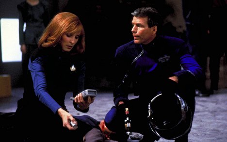 Gates McFadden - Star Trek: Nová generace - Ušlechtilé důvody - Z filmu