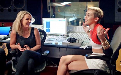 Britney Spears, Miley Cyrus - Miley: The Movement - Z filmu