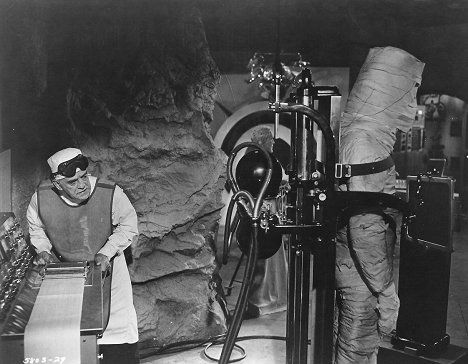 Boris Karloff - Frankenstein 1970 - Z filmu