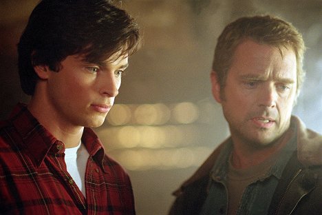 Tom Welling, John Schneider - Smallville - Dar z nebe - Z filmu
