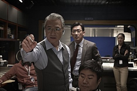 Kyeong-yeong Lee, Jeong-woo Ha, Hyeon-seong Lim - Deo tereo raibeu - Z filmu