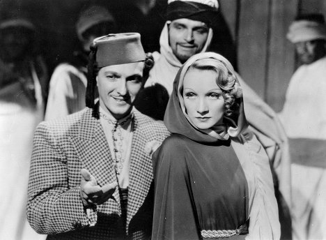 Joseph Schildkraut, Marlene Dietrich - Zahrada Allahova - Z filmu