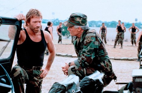 Chuck Norris, John P. Ryan - Delta Force 2: Kolumbijská spojka - Z filmu