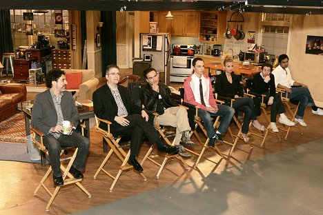 Chuck Lorre, Bill Prady, Johnny Galecki, Jim Parsons, Kaley Cuoco, Simon Helberg, Kunal Nayyar - Teorie velkého třesku - Z natáčení