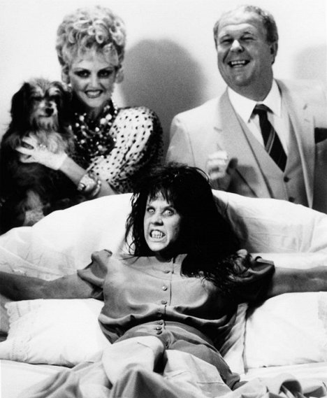 Lana Schwab, Linda Blair, Ned Beatty - Bláznivý exorcista - Promo