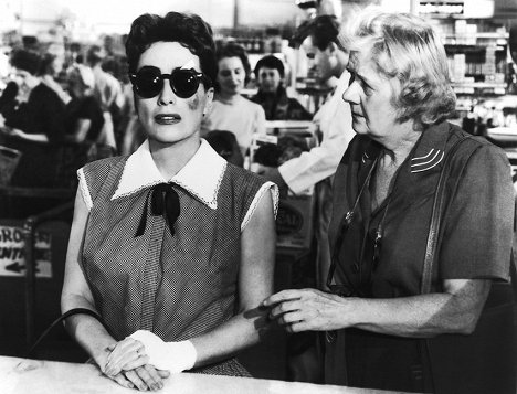 Joan Crawford, Ruth Donnelly - Autumn Leaves - Z filmu