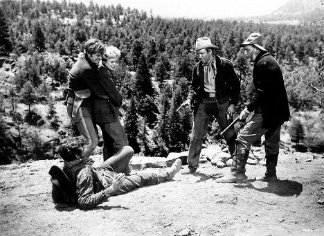 Robert Ryan, Ralph Meeker, Janet Leigh, James Stewart, Millard Mitchell - Odhalená stopa - Z filmu