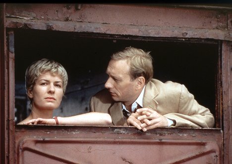 Hélène de Saint-Père, François Caron - Maigret - Vražda v kupé první třídy - Z filmu