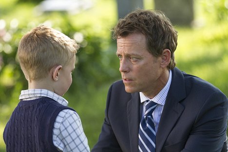 Connor Corum, Greg Kinnear - Nebe existuje - Z filmu