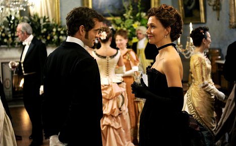 Hugh Dancy, Maggie Gyllenhaal - Hystéria - Z filmu