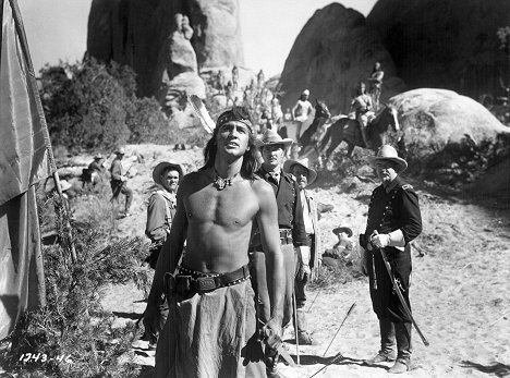 Rock Hudson, Gregg Palmer, Richard H. Cutting, Robert Burton - Taza, Son of Cochise - Z filmu