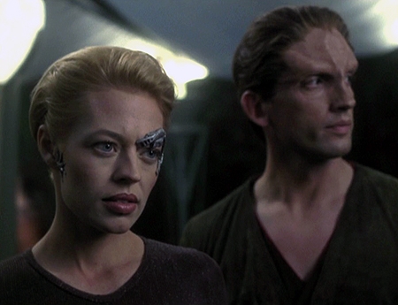 Jeri Ryan, Mark Deakins - Star Trek: Vesmírná loď Voyager - Unimatice nula, část první - Z filmu