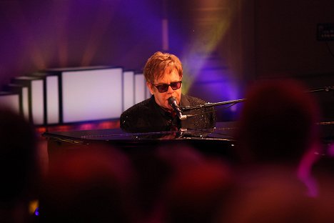 Elton John - Elton John: Live - Z filmu