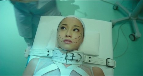 Erika Sawadžiri - Helter Skelter - Z filmu
