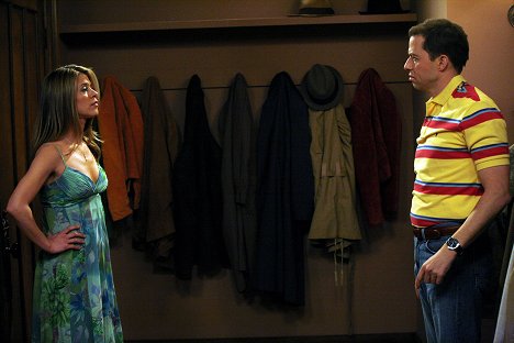 Tammy Lauren, Jon Cryer - Two and a Half Men - Aunt Myra Doesn't Pee a Lot - Photos