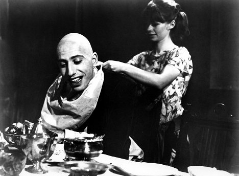 Sid Haig, Beverly Washburn