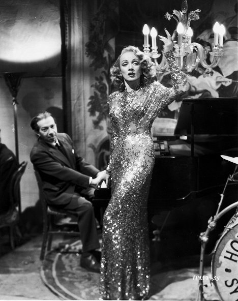 Marlene Dietrich - Zahraniční aféra - Z filmu