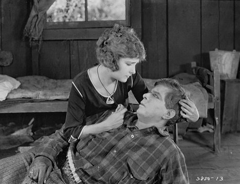 Edna Murphy, Hoot Gibson - Ridin' Wild - Z filmu