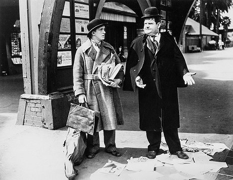 Stan Laurel, Oliver Hardy - Dobrodružství ve spacím voze - Z filmu