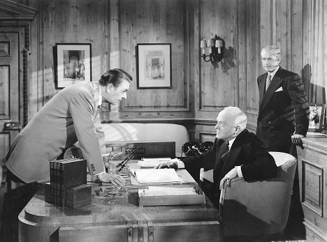 George Brent, Grant Mitchell, William Forrest - The Corpse Came C.O.D. - Z filmu