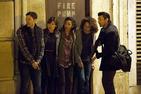 Zach Gilford, Kiele Sanchez, Zoë Soul, Carmen Ejogo, Frank Grillo