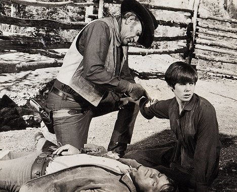 John Wayne, Glen Campbell, Kim Darby