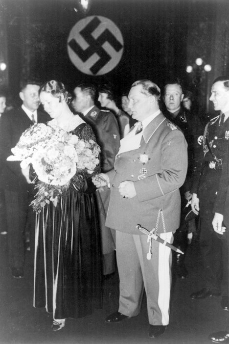Hermann Göring - Eva Braun - Hitlerova milenka - Z filmu